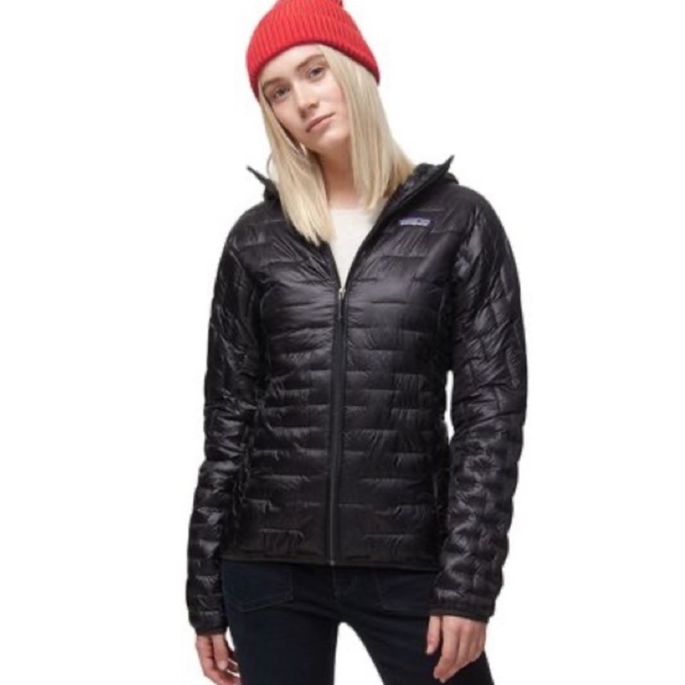 patagonia women’s micro puff hoody in black